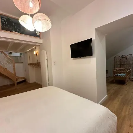 La P'tite Barque Des Remparts Apartment *
